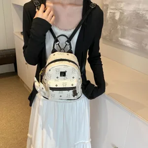 Zaino mini bianco con monogramma di orsetto da donna, borsa da scuola e zainetto da viaggio.