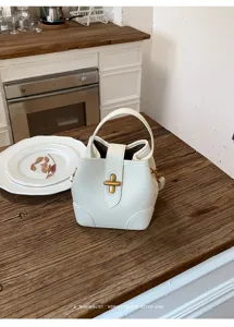 Borsa a secchiello bianca minimalista in pelle PU borsa a mano a tracolla da donna
