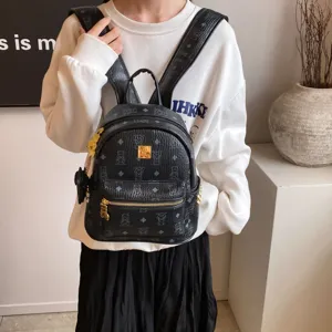 Zaino piccolo stampa orsetto donna moda, pelle nera casual per scuola lavoro viaggio quotidiano.