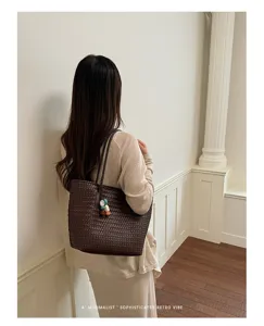 Borsa tote intrecciata in pelle vintage da donna, grande borsa a spalla retrò per ufficio.