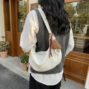 Stylish women's vintage hobo crescent shoulder bag, casual large capacity PU leather.