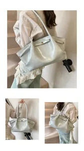 Large capacity women's pleated tote bag, versatile casual autumn shoulder underarm handbag.