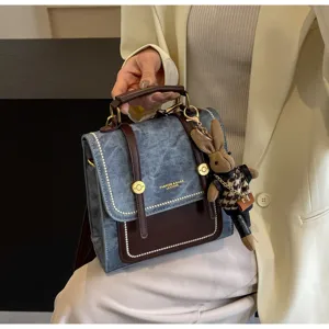 Sac à dos patchwork en jean avec joli lapin, élégant sac à main en cuir pour toutes les femmes.