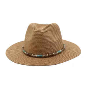 Chapeau de paille classique à bord de 7 cm avec bande de perles, idéal pour la plage et le soleil.