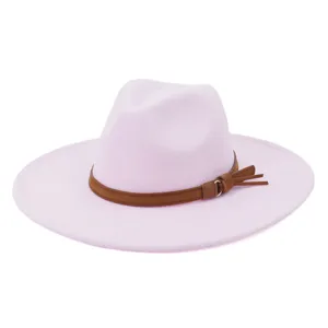 Chapeau fedora rose clair à large bord avec ceinture marron, élégant chapeau en laine d'hiver.