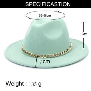Détail chapeau fedora vert menthe, chaîne dorée, tour de tête 56-58cm, bord 7cm.