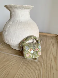 Green embroidered mini bluetooth earphone pouch portable cute coin purse stylish mini handbag
