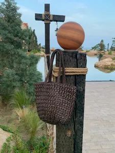 Χειροποίητη γυναικεία πλεκτή τσάντα από ψάθα, casual τσάντα ώμου και κομψή τσάντα bucket.