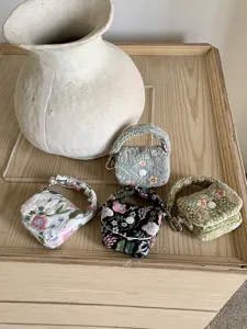 Embroidered mini handbag bluetooth earphone case floral soft storage pouch coin purse