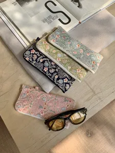 Embroidered glasses pouch portable zipper storage case floral floral pattern protective bag style.
