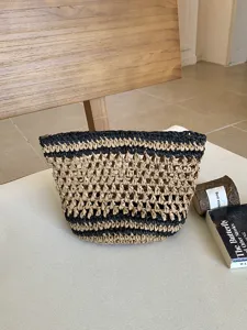 Bolsa cosmética tejida a mano estuche de almacenamiento de paja calada organizador de maquillaje