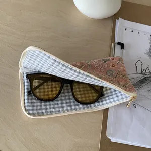 Embroidered sunglasses pouch portable glasses storage case protective holder with checkered lining