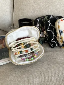 Meerlaagse linnen sieraden opbergtas, draagbare reis organizer zak voor ringen en armbanden.