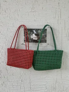 Woven hollow beach bag casual tote handbag daily commute summer straw bag detail