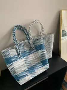 Grote geweven shopper tas, stijlvolle zomer schoudertas, casual mandstijl ontwerp.