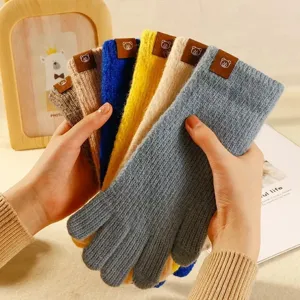Winter warme Strickhandschuhe fuer Damen Touchscreen lange Baer Dekoration bunte Handschuhe