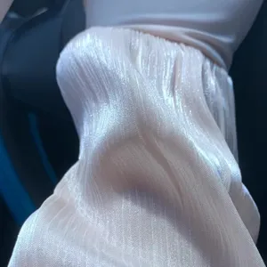 Summer sun protection ice silk sleeves, breathable pleated arm cover for driving and outdoor sports.