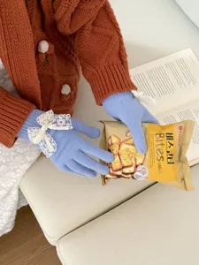 Cute women winter knit gloves with lace bow sweet warm five finger touchscreen gloves