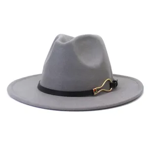 Gray felt fedora hat for autumn and winter with black leather strap and gold metal buckle detail.
