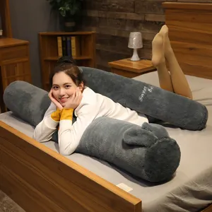 Cuscino lungo in peluche con coniglio grigio e orecchie carine per letto confortevole