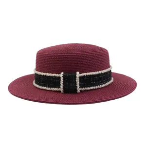 Burgunderroter Strohhut mit Tweed-Band und Perlenbesatz fur Damen Sommer Sonnenschutz.