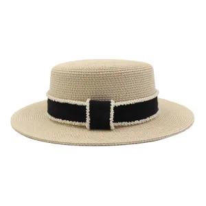 Detailansicht Damen-Strohhut mit schwarzem Perlenband, Sommer Strand Sonnenhut Design