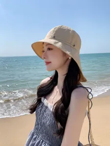 Chapeau de plage anti-soleil à large bord d'été, chapeau bob respirant pour vacances en plein air.