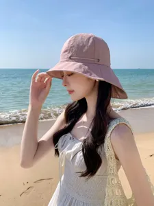 Chapeau de soleil d'été à large bord pour femme, élégant chapeau de plage anti-UV.