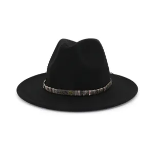 Maύρο μάλλινο καπέλο fedora με λεπτομέρεια vintage ζώνης γραναζιών για το χειμώνα.
