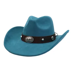 Sombrero de vaquero occidental de ante azul con hebilla de cabeza de toro y banda de cuero.