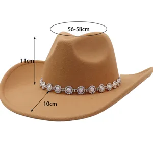 Chapeau de cowboy en feutre de laine marron style occidental avec bande de strass.
