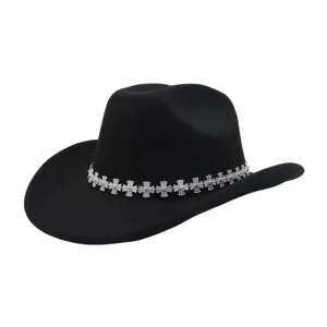 Schwarzer Filz-Western-Cowboyhut mit silbernem Strass-Kreuz-Dekorband für Herbst und Winter.