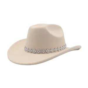 Beige Filz-Cowboyhut mit funkelndem Strass-Kreuz-Band. Stilvoller Western Fedora Hut.