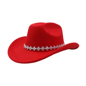 Roter Wollfilz Western Cowboy Hut mit silbernem Kreuz Dekorband fuer Herbst und Winter