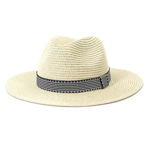 Chapeau de paille Fedora classique pour voyage en plein air d'été et style plage.