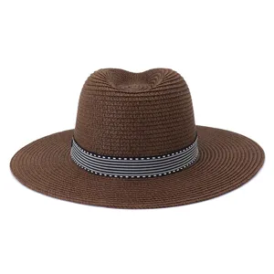 Chapeau fedora en paille marron pour plage été, chapeau de soleil tissé protection élégant.