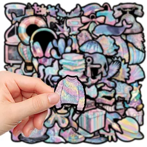 Autocollants holographiques décoratifs aux motifs variés, parfaits pour ordinateurs et bagages.