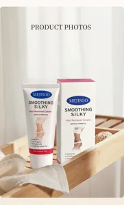 Crema depilatoria delicata per pelle liscia, formula efficace per la cura di corpo e gambe.