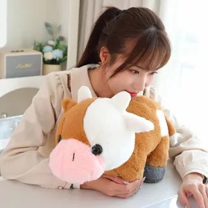 Simpatico cuscino giocattolo di peluche di mucca morbida bambola per regalo dettaglio