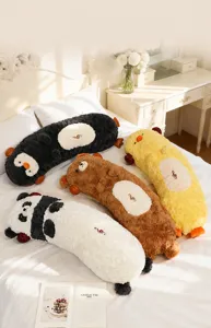 Pluche dier lang lichaamskussen met schattig koptelefoon ontwerp, zacht bed detail
