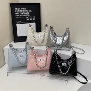 Femme sac porté épaule matelassé chaîne mode minimaliste cuir PU cabas tendance 2025 neuf