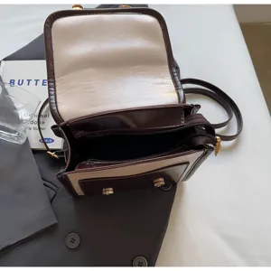Borsa a tracolla chic da donna, elegante borsa in pelle con chiusura a cerniera sicura.