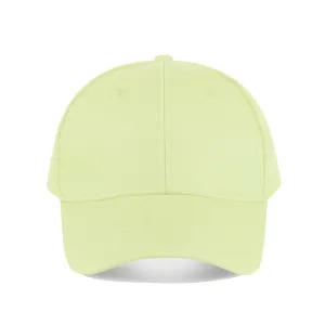 Gros plan sur les détails avant de la casquette de baseball en coton jaune clair