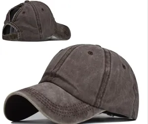 Casquette de baseball vintage lavée avec trou pour queue de cheval pour femme style rétro.