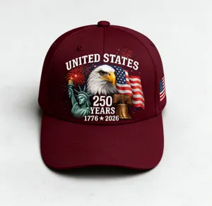 Gorra de béisbol del 250 aniversario de EE. UU. con águila y la Estatua de la Libertad.