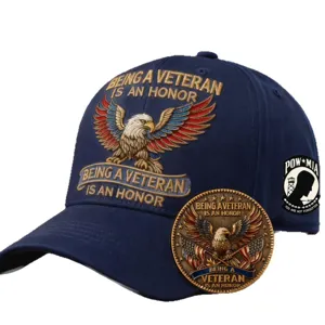 Gorra de béisbol vintage para veteranos con águila bordada y moneda conmemorativa.