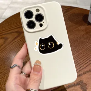 Design de dessin animé de chat noir mignon sur coque de téléphone en silicone blanc crème