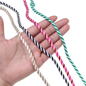 Corde torsadée tressée bicolore vibrante pour cordons de bricolage et emballage cadeau.