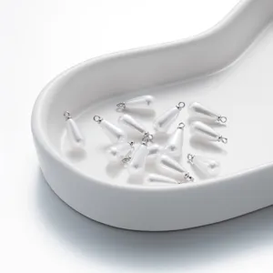 Tropfenfoermige Perlen Anhaenger mit Metall Oese fuer DIY Schmuck und Ohrringe Ketten Basteln.