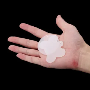 Transparente Acryl DIY Schlüsselanhänger Rohlinge, süße Bären- und Kreisformen mit Löchern.